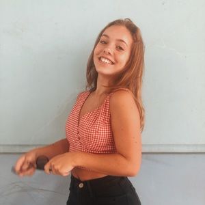 Meet your Posher, Abby